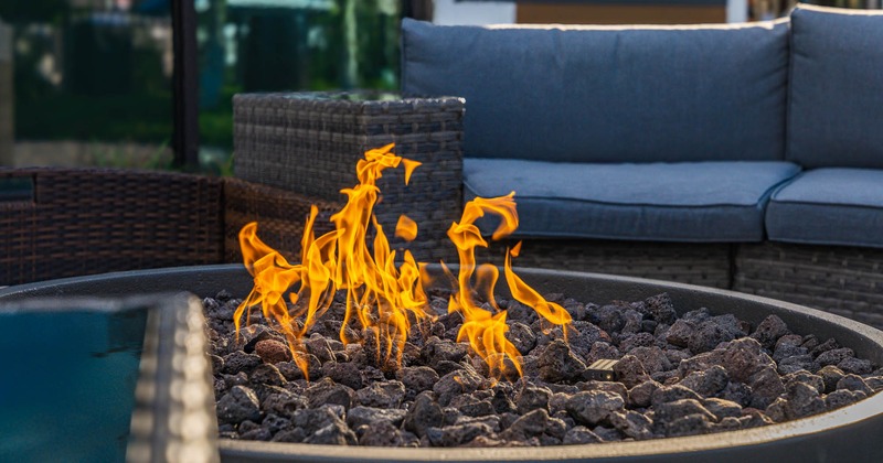 Exterior seating space, fire pit