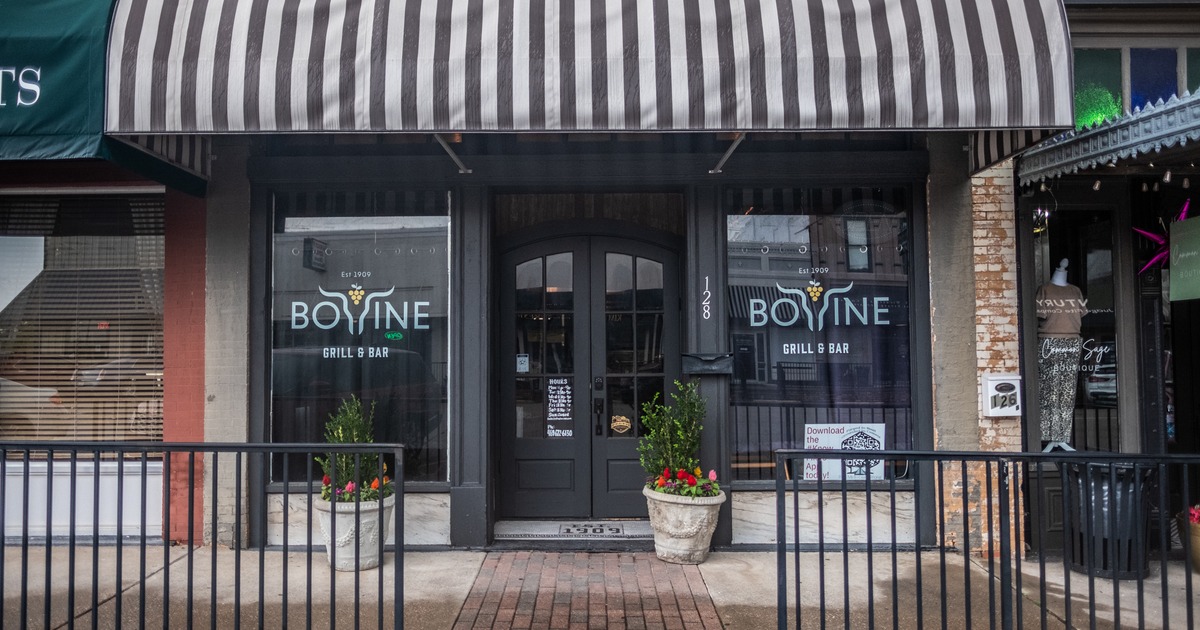 Exterior, front view to restaurant, entrance