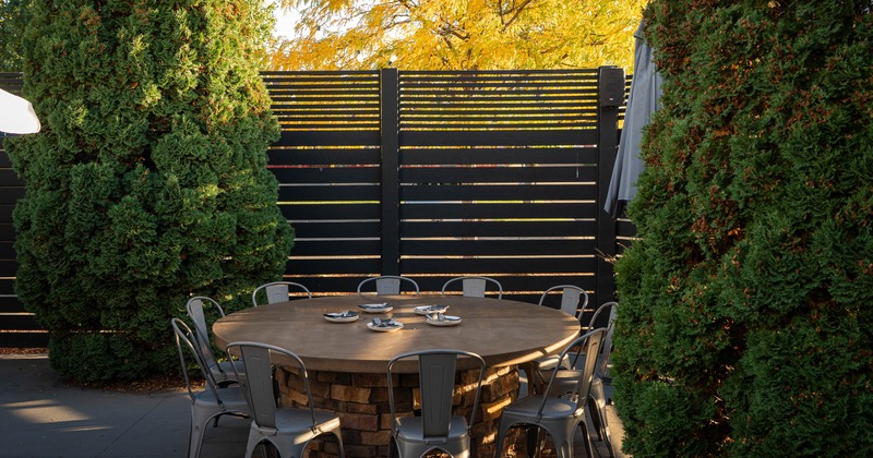 Exterior, patio, round table, chairs, plants