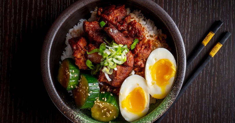 Braised pork rice bowl