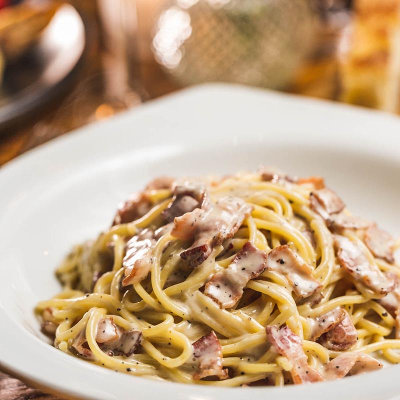 Spaghetti alla Carbonara photo