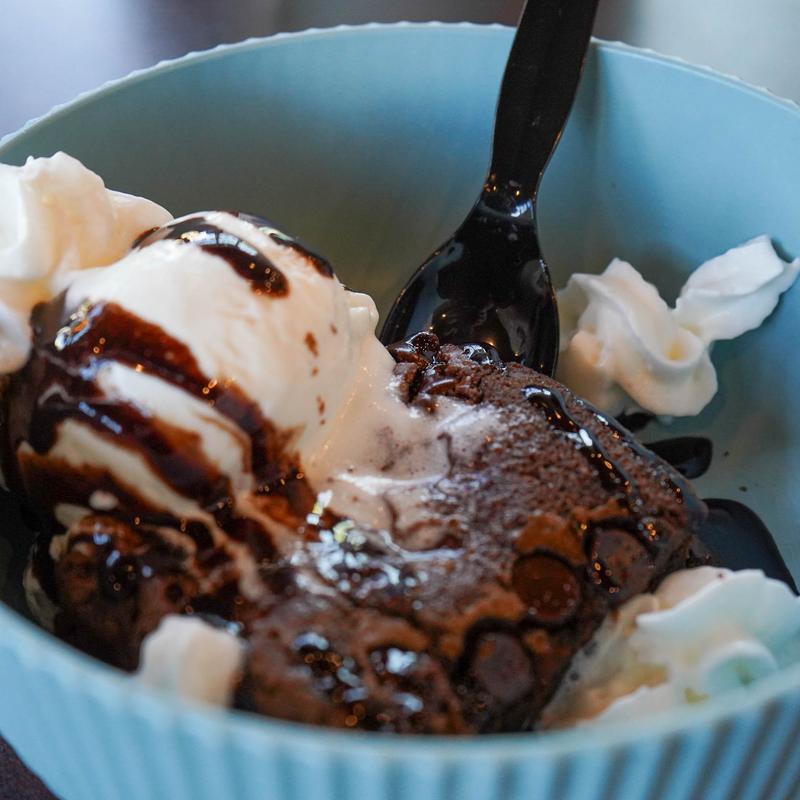 menu item 10 of 10, Cha Brownie Sundae