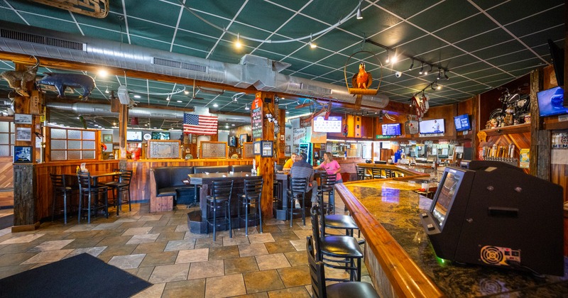 Diner area, wide view, bar behind
