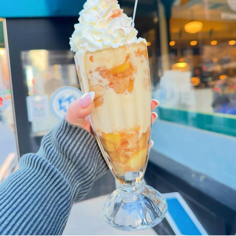 menu item 8 of 33, Apple Pie Sundae