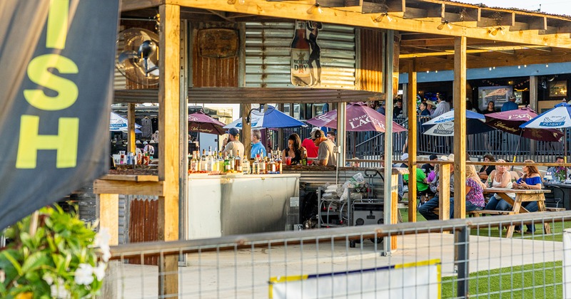 Outside bar