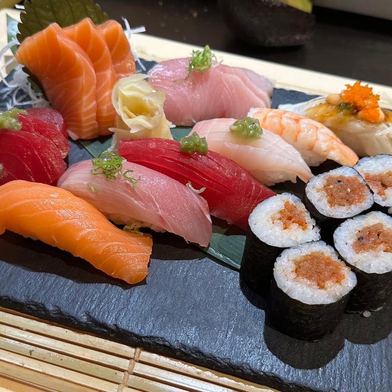 menu item 91 of 106, Sushi & Sashimi Combo