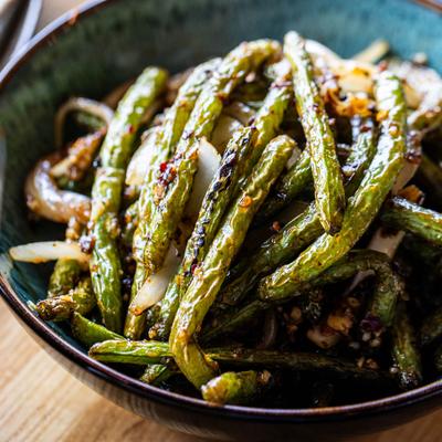 Green garlic beans, front view, closeup