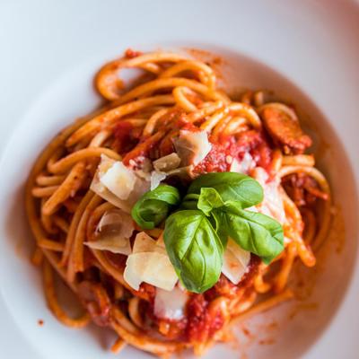 Spaghetti with tomato sauce and cheese