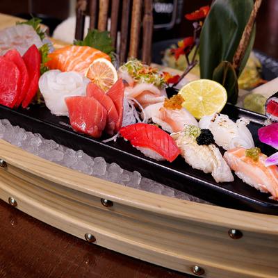 Sashimi and nigiri platter.