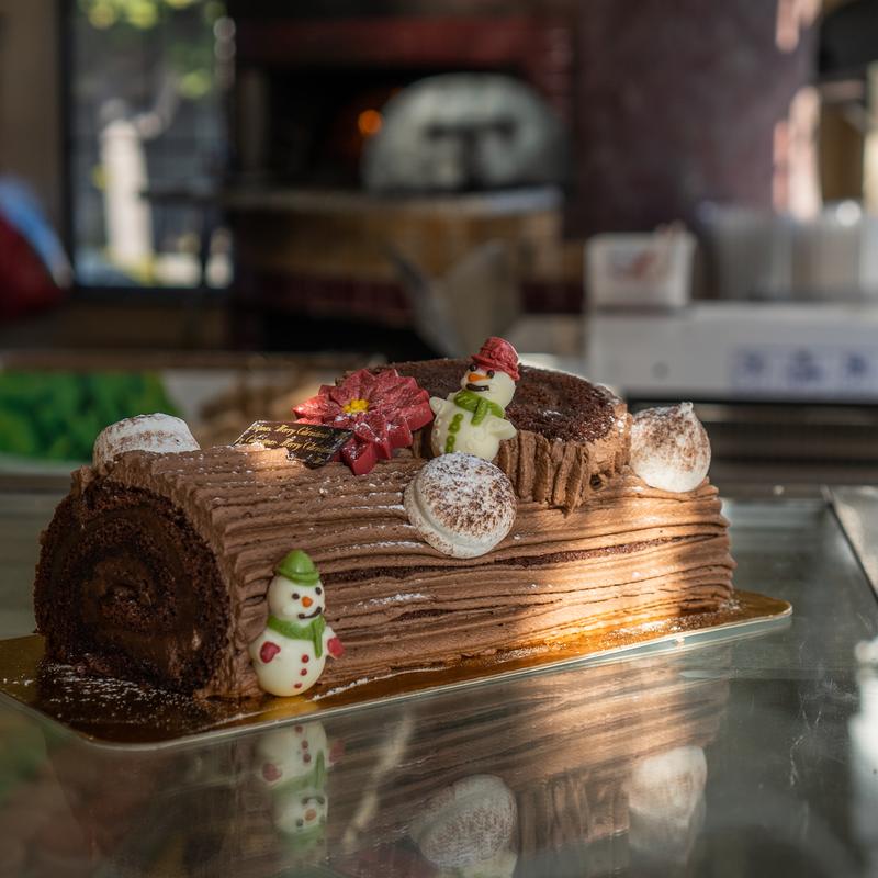 menu item 12 of 13, Yule Logs