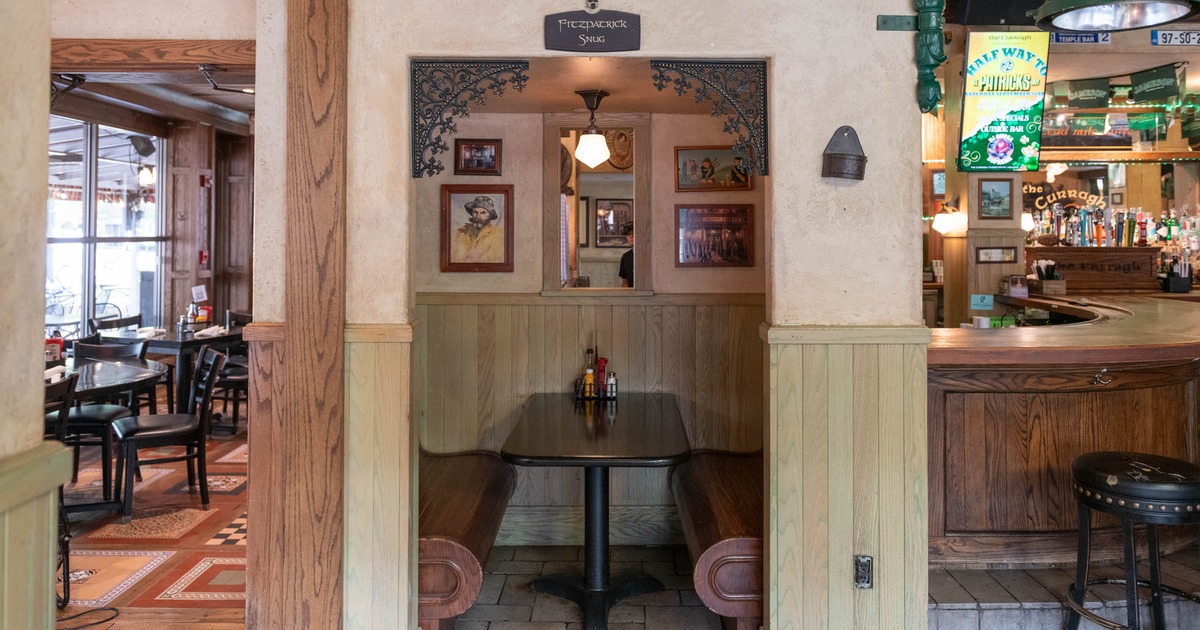 A separated seating booth