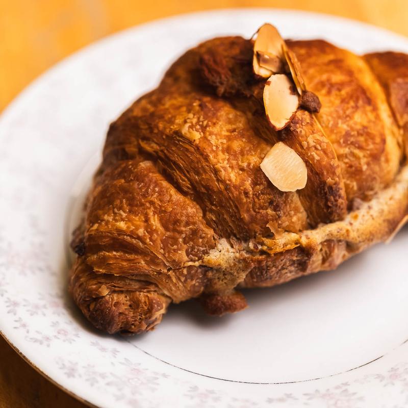 menu item 3 of 12, Croissant Aux Amandes