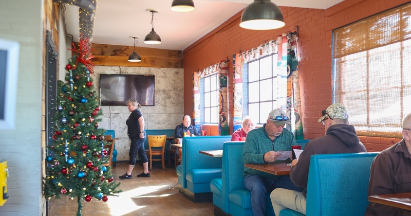 Diner area, booths, guests