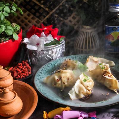 Steaming fresh dumplings