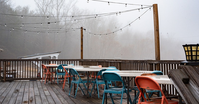 Exterior, terrace with tables and chairs