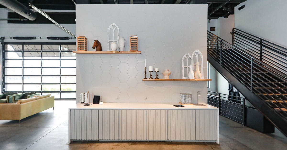 gallery image 0