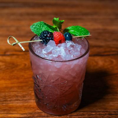 Smoking Berries Cocktail.