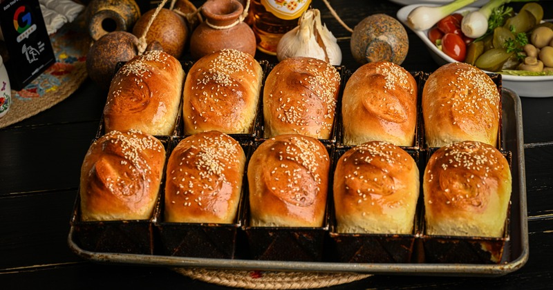 Bread rolls