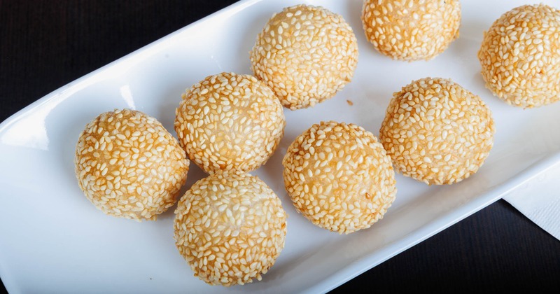 Sesame balls, close-up