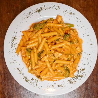 Creamy penne pasta.