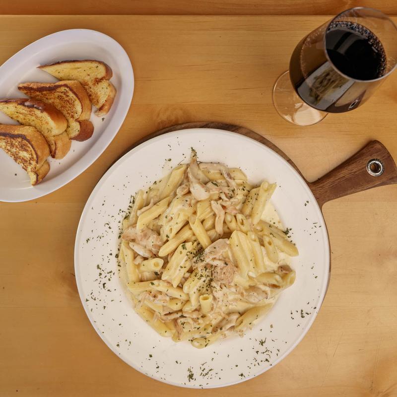 Chicken Alfredo Pasta photo