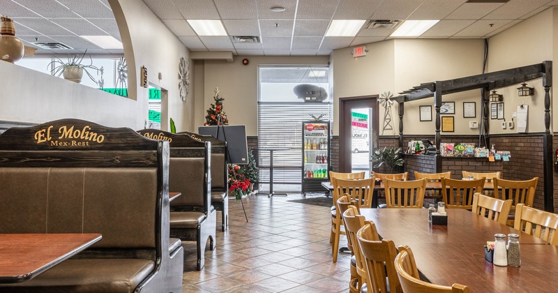 Interior, dining area, booths, tables and chairs