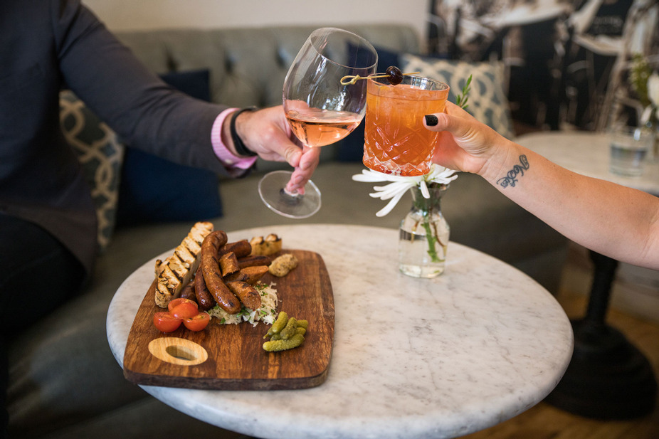 Weeknight Happy Hour event photo