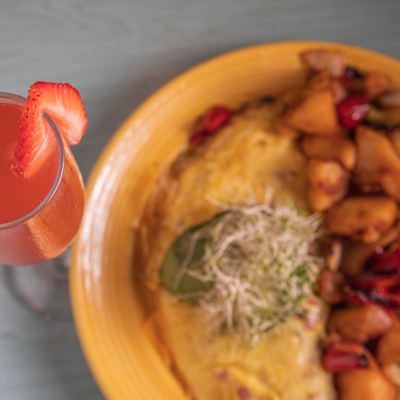 Spinach with Swiss Cheese Omelet photo