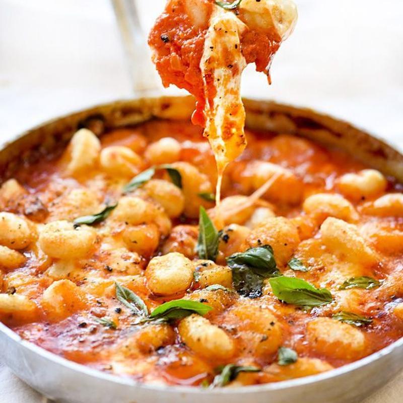 Gnocchi pomodoro and basilico photo