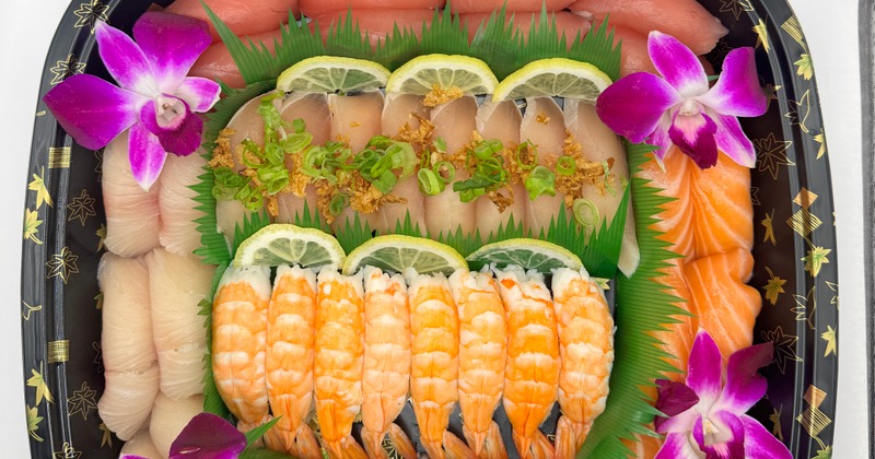 Sashimi and sushi tray