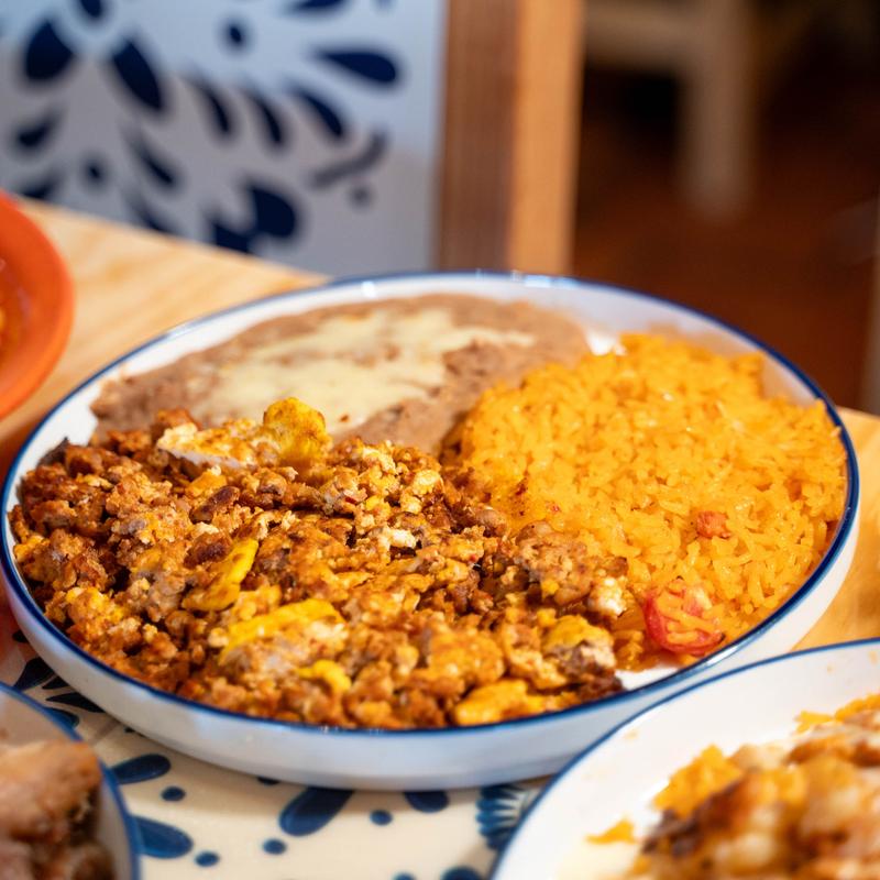 menu item 75 of 77, Huevos Con Chorizo