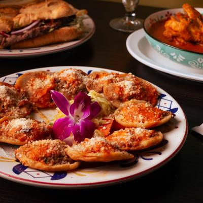 A plate of Garnachas.