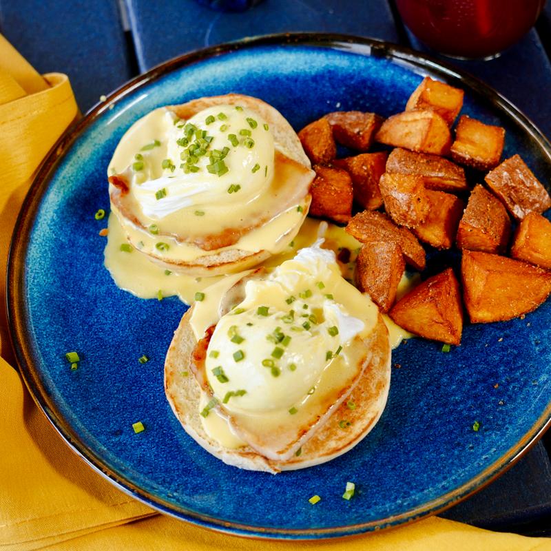 Eggs Benedict photo