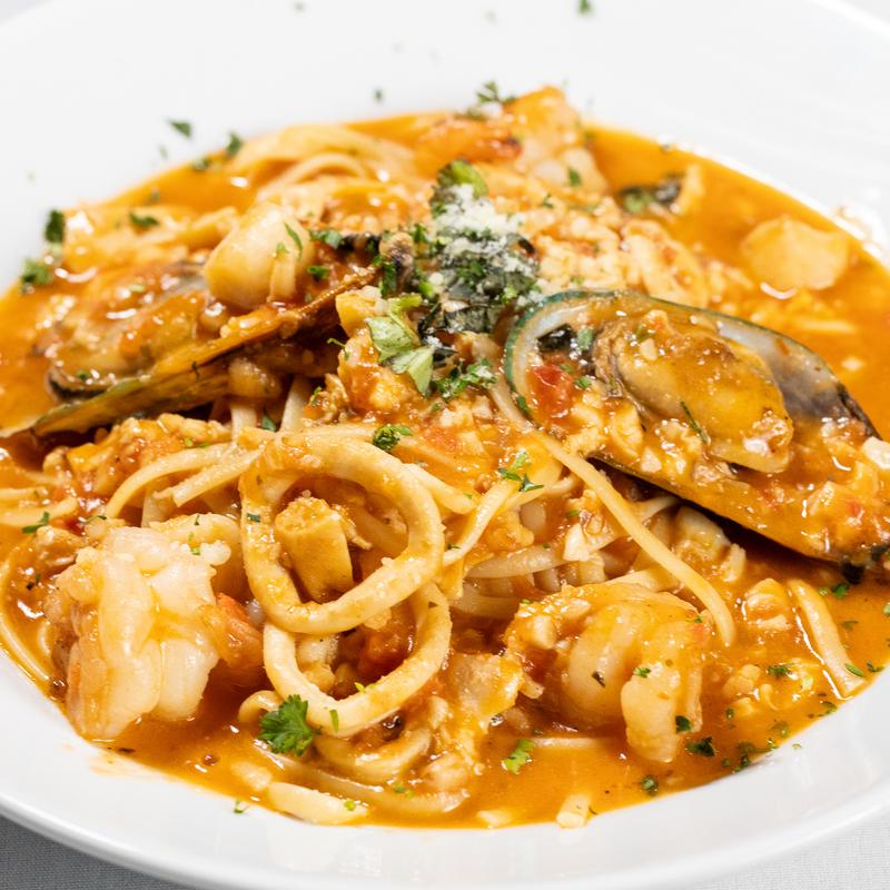 menu item 7 of 28, Linguini Seafood