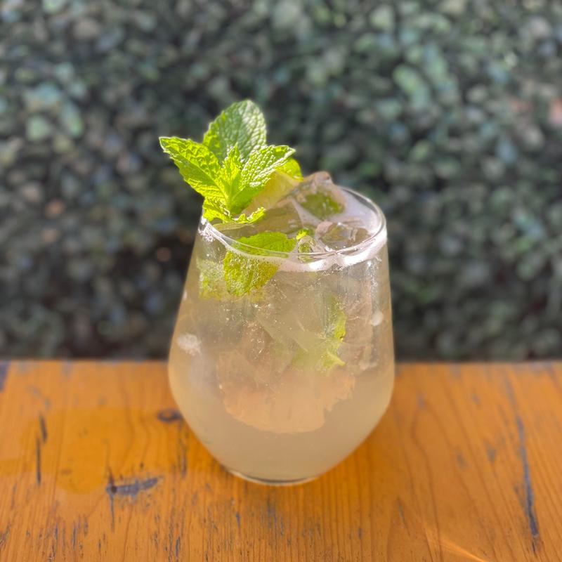 Hugo non-alcoholic photo