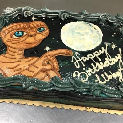 E T birthday cake