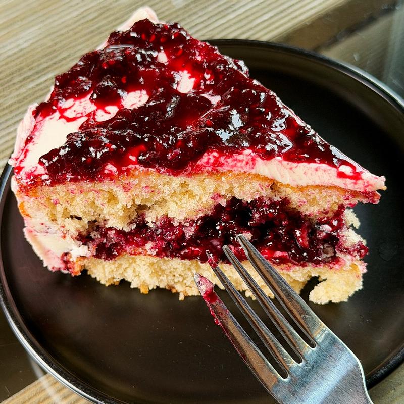 menu item 38 of 38, Dessert Special: Vanilla Raspberry Cake