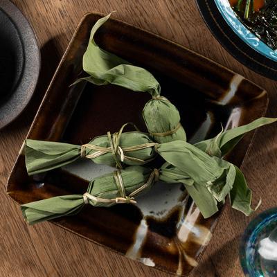 Rolled decorated dish