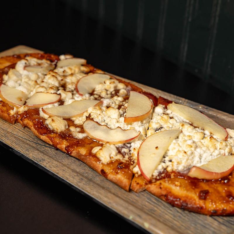 Goat Cheese & Fig Flatbread photo