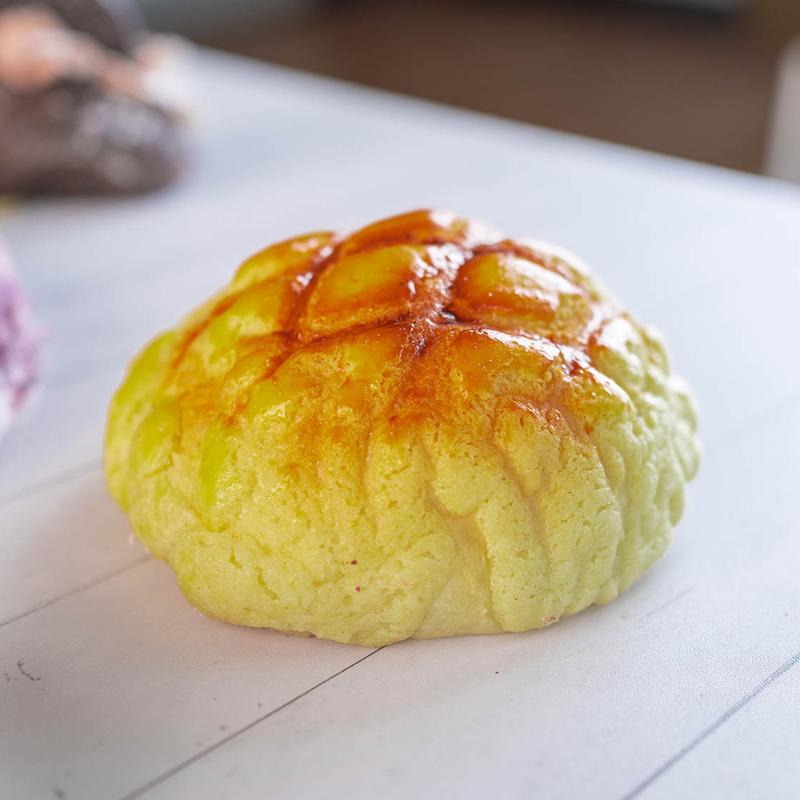 Pineapple Bun (V) photo