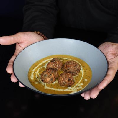 Spinach Paneer Korma/Malai Kofta.