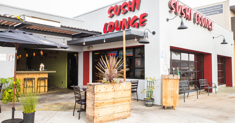 Sushi Lounge exterior