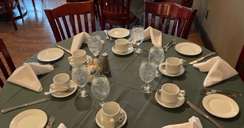 Table cloth and napkins for your school colors