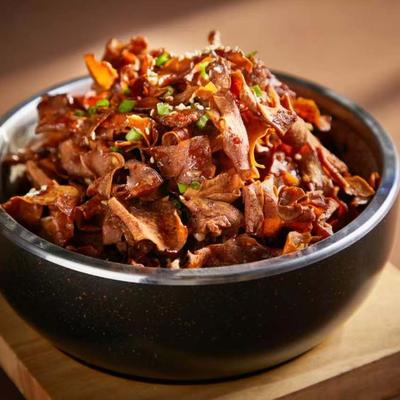 Stir-fried beef with crispy mushrooms photo