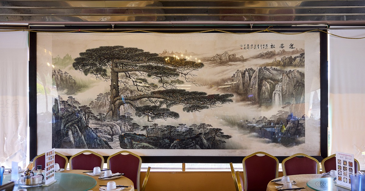 Cozy Chinese restaurant interior dining area