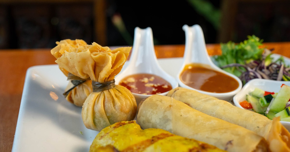 Zab Thai sampler plate