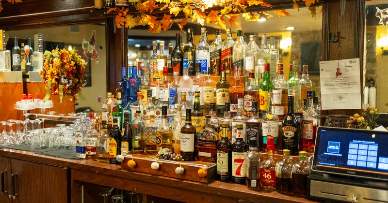 Bar, drink rack