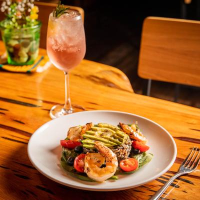 Avocado and shrimp salad