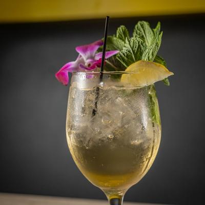 Saint Germain spritz cocktail, close up.