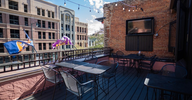 Exterior, patio area